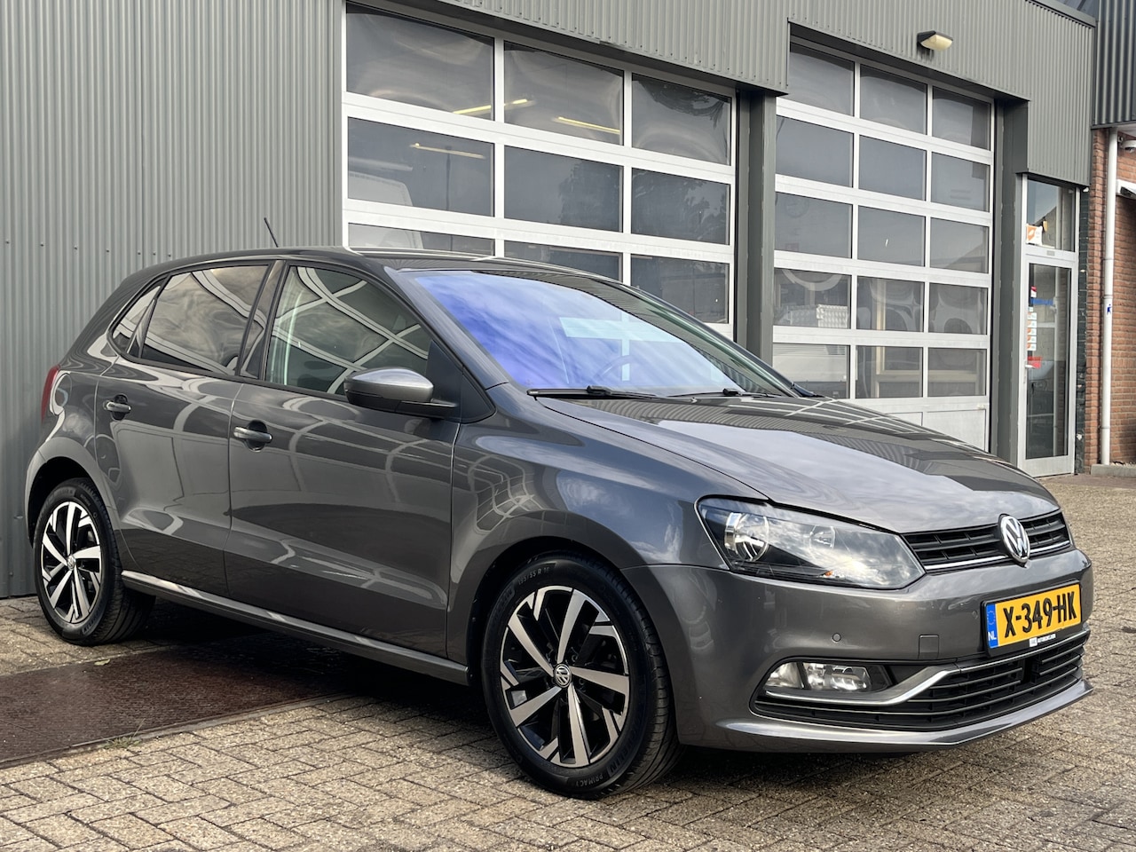 Volkswagen Polo - 1.2 TSI Airco Cruise controle Apple carplay 5-Persoons Stuurwielbediening Telefoonverbindi - AutoWereld.nl