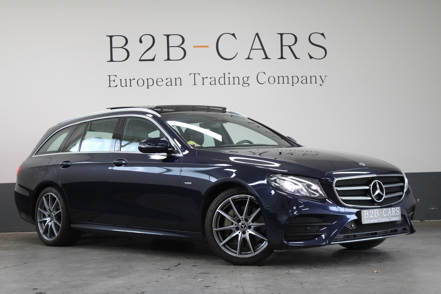 Mercedes-Benz E-klasse Estate - 220 d Solution Sport | AMG | Panorama | Widescreen | Leder - AutoWereld.nl