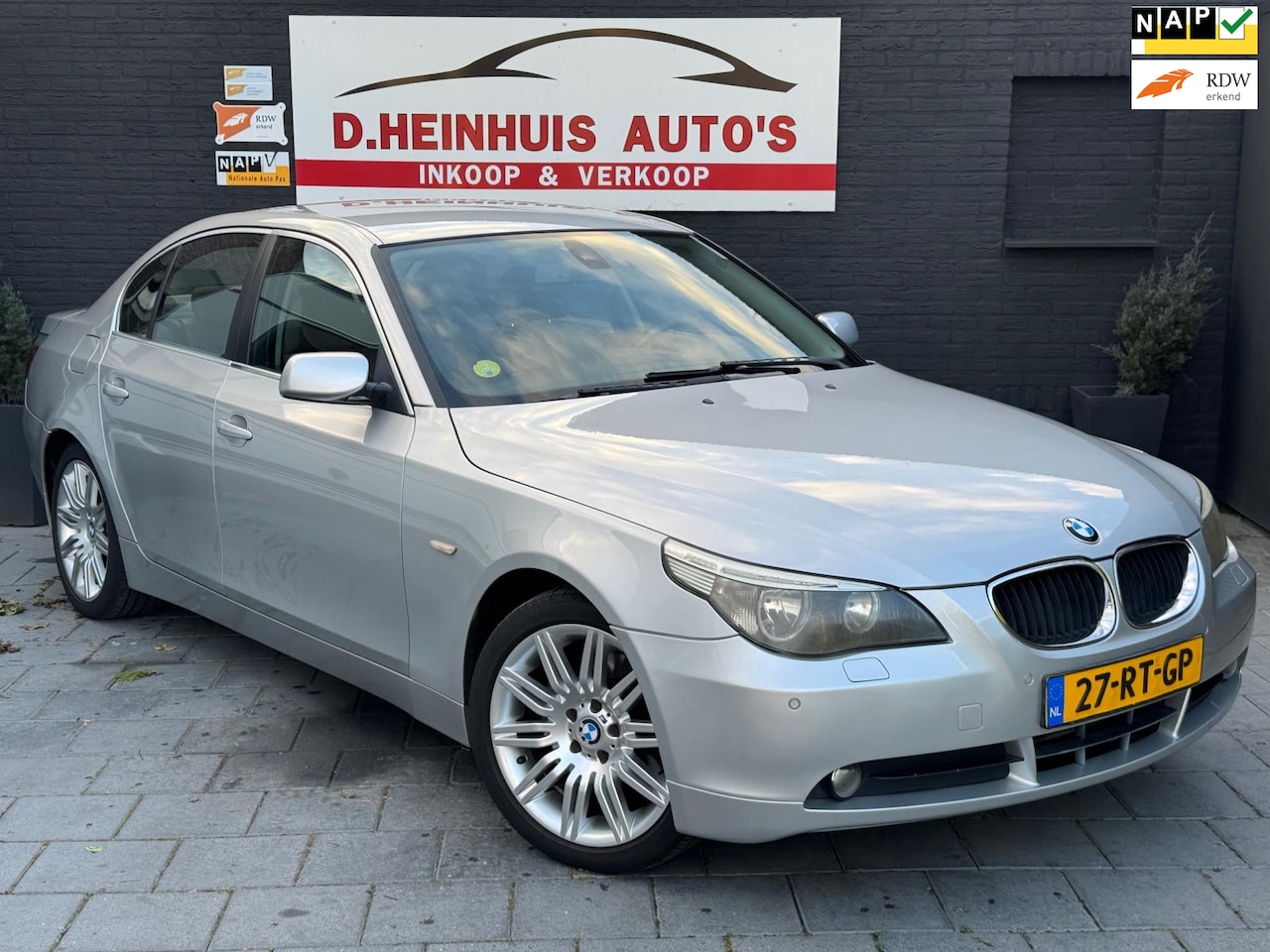 BMW 5-serie - 523i Executive|Automaat|Veel Opties|APK NIEUWE - AutoWereld.nl