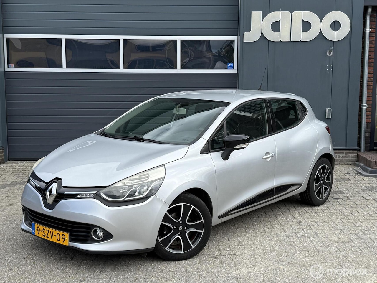 Renault Clio - 0.9 TCe Expression 0.9 TCe Expression - AutoWereld.nl