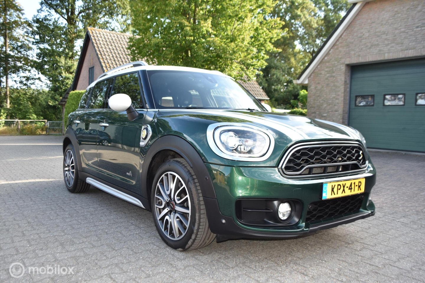 MINI Countryman - 1.5 Cooper S E ALL4 Chili - AutoWereld.nl