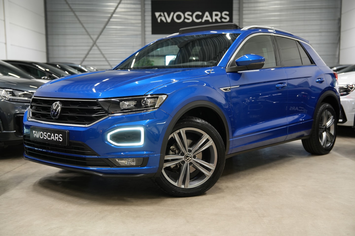 Volkswagen T-Roc - 1.5 TSI 3x R-Line DSG * Pano - Trekhaak - Virtual - Keyless - Camera - App - ACC - Blind S - AutoWereld.nl