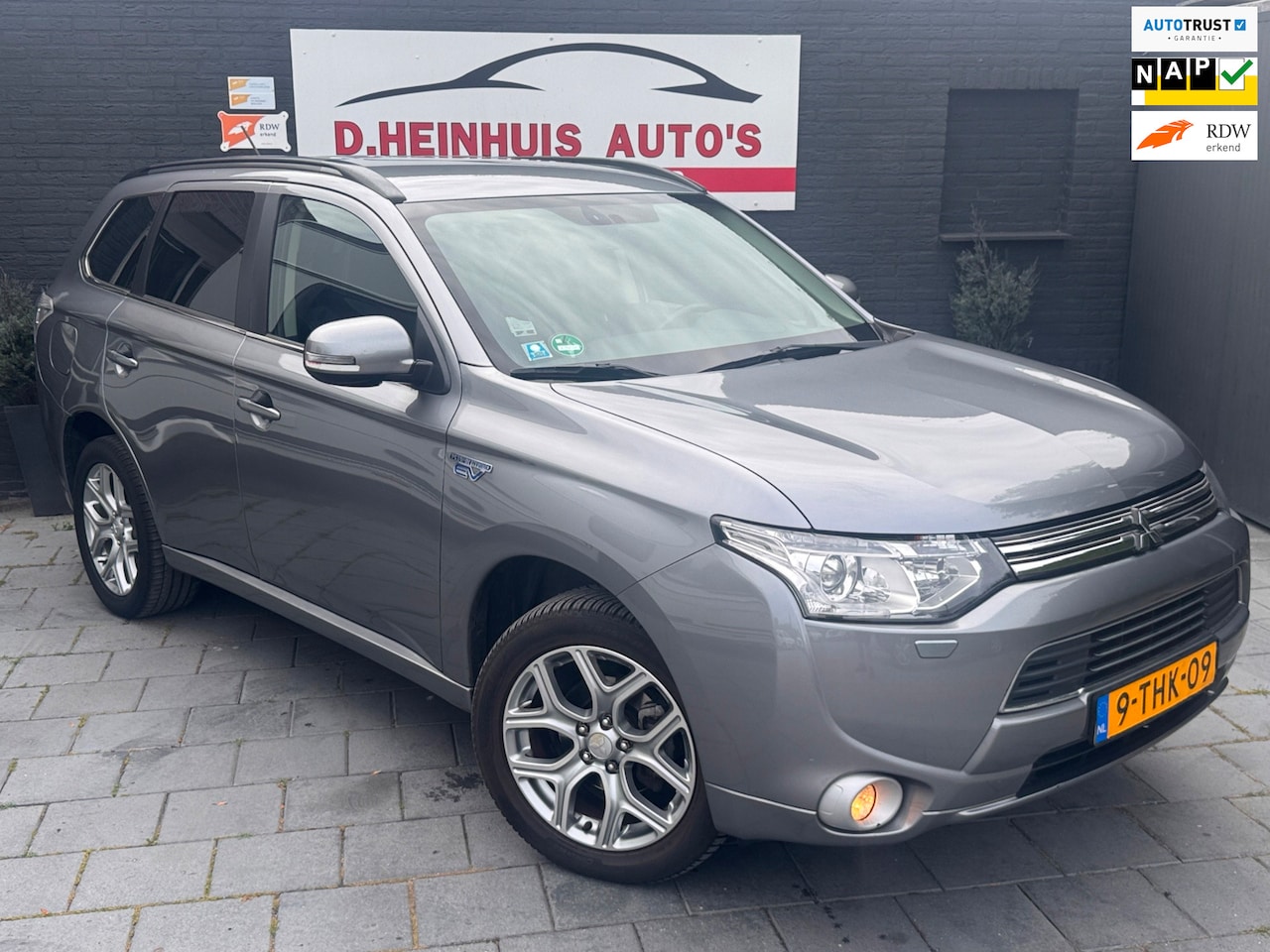 Mitsubishi Outlander - 2.0 PHEV instyle+ |RIJD PERFECT| - AutoWereld.nl