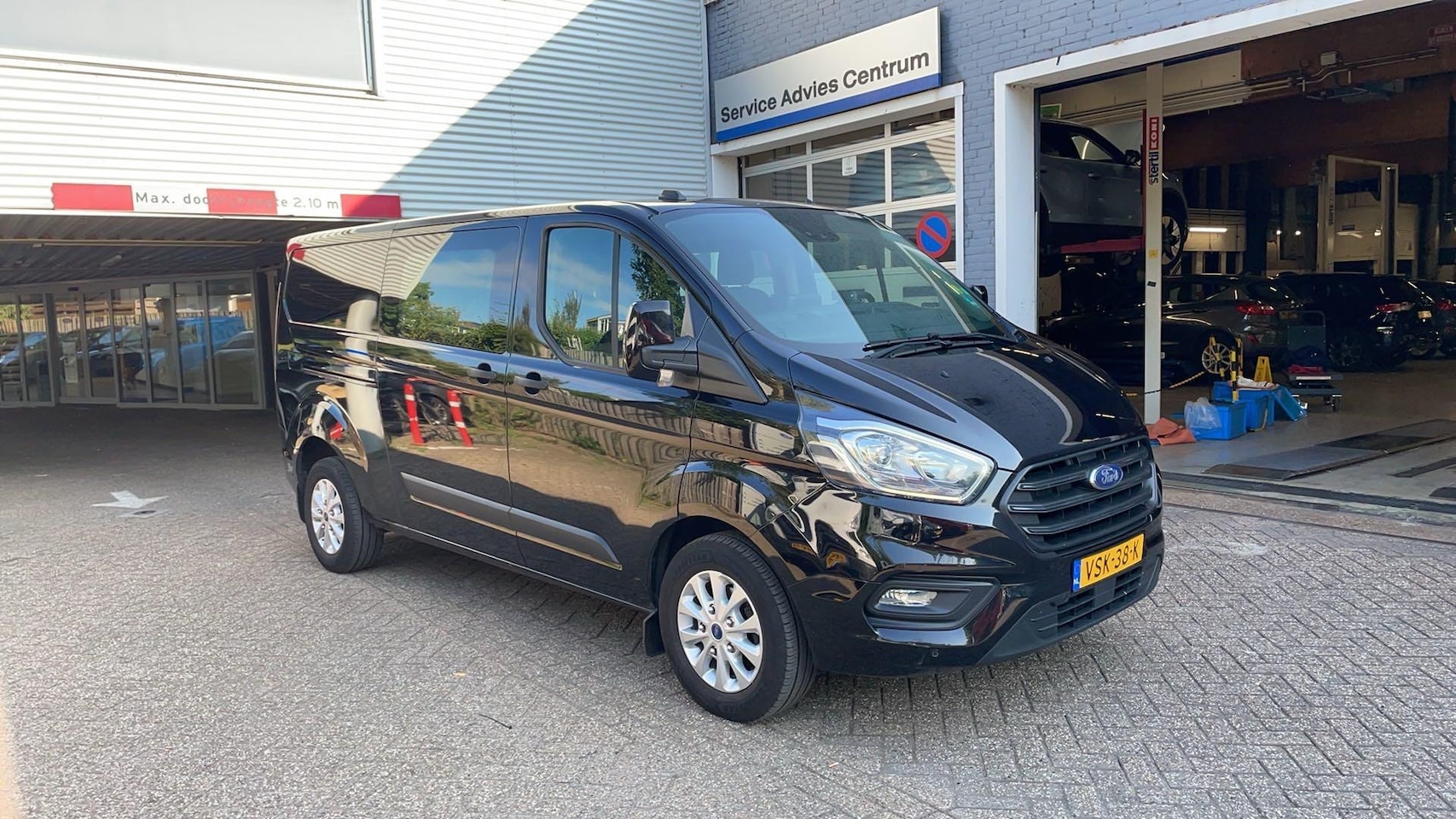 Ford Transit Custom - 300 2.0 TDCI L2H1 dubbele cabine 130pk - AutoWereld.nl