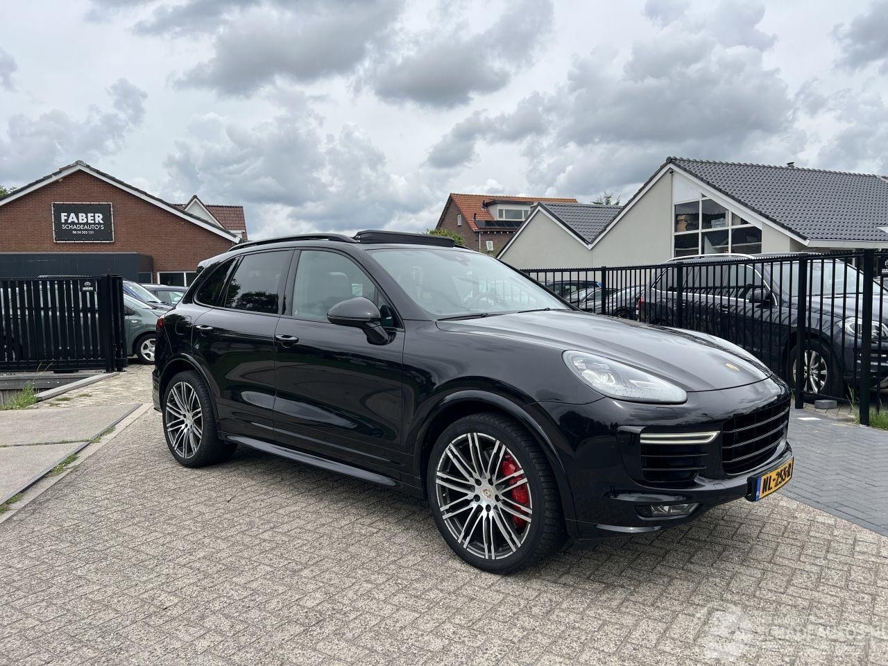 Porsche Cayenne - 3.6 GTS PANO ORIGINAL NL NAP - AutoWereld.nl