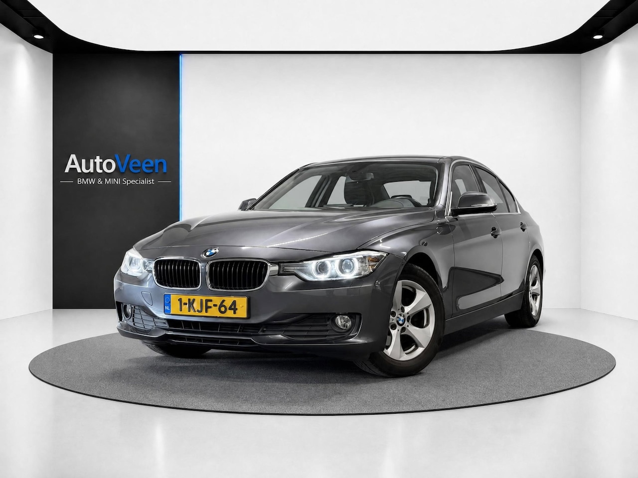 BMW 3-serie - 320i High Executive (LED, NAVI, STOELVERWARMING, CRUISE, TREKHAAK) - AutoWereld.nl