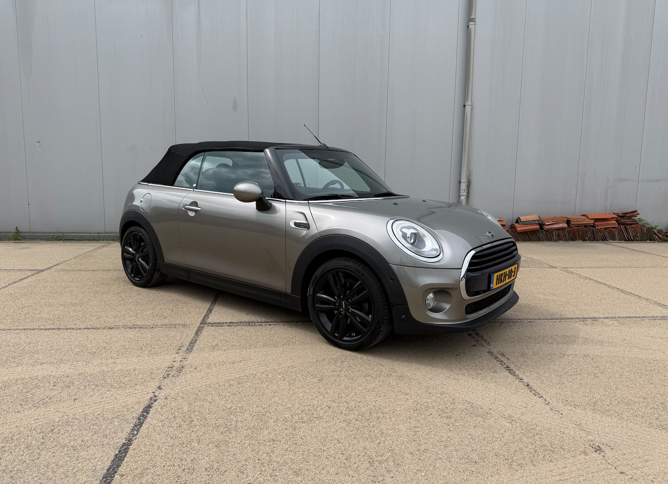 MINI Cabrio - 1.5 Cooper Salt Business Cabrio - AutoWereld.nl