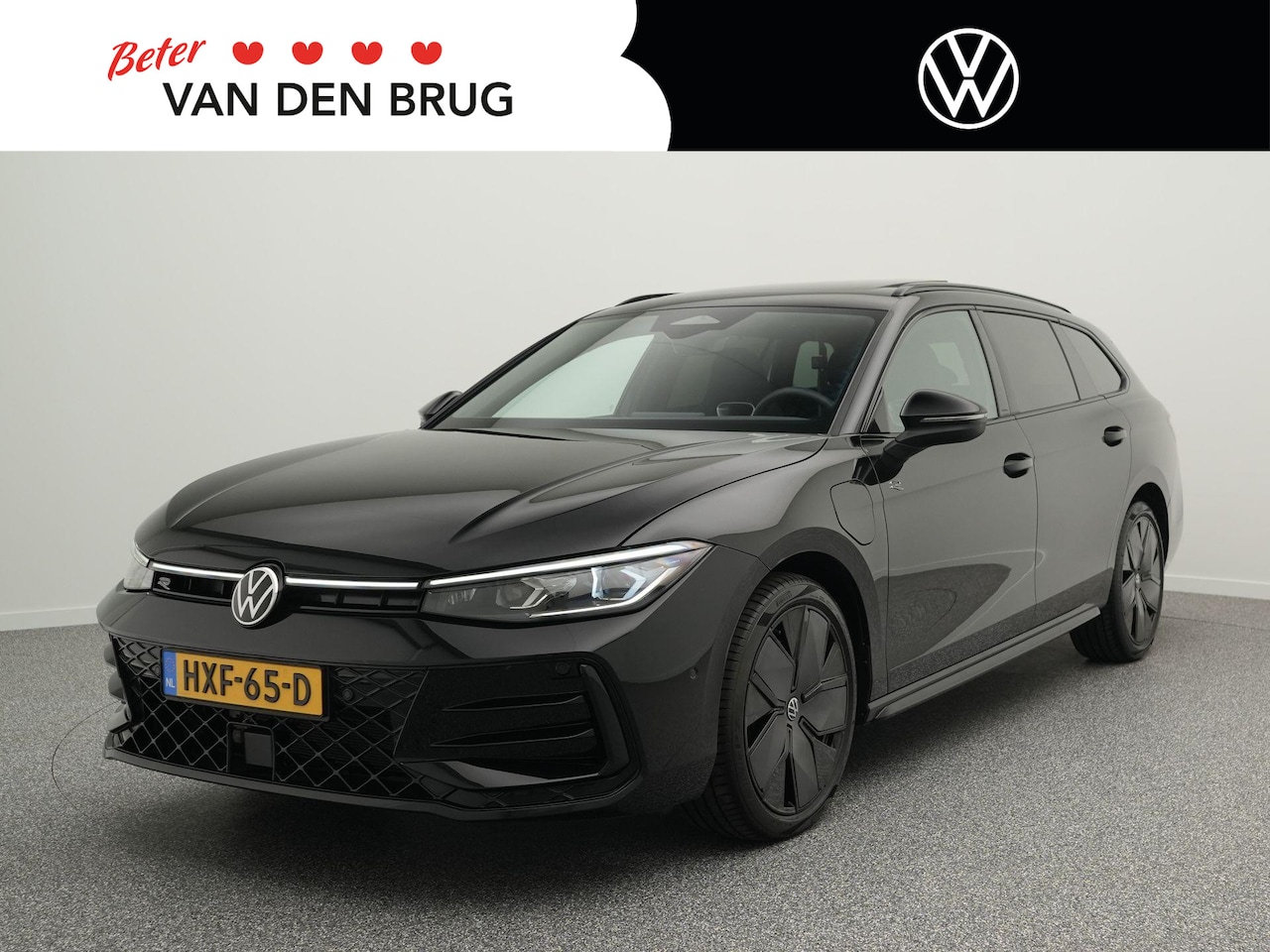 Volkswagen Passat Variant - R-Line 1.5 eHybrid 204 PK | LED Matrix IQ | Side Assist | DCC | Panoramadak | Akoestisch G - AutoWereld.nl