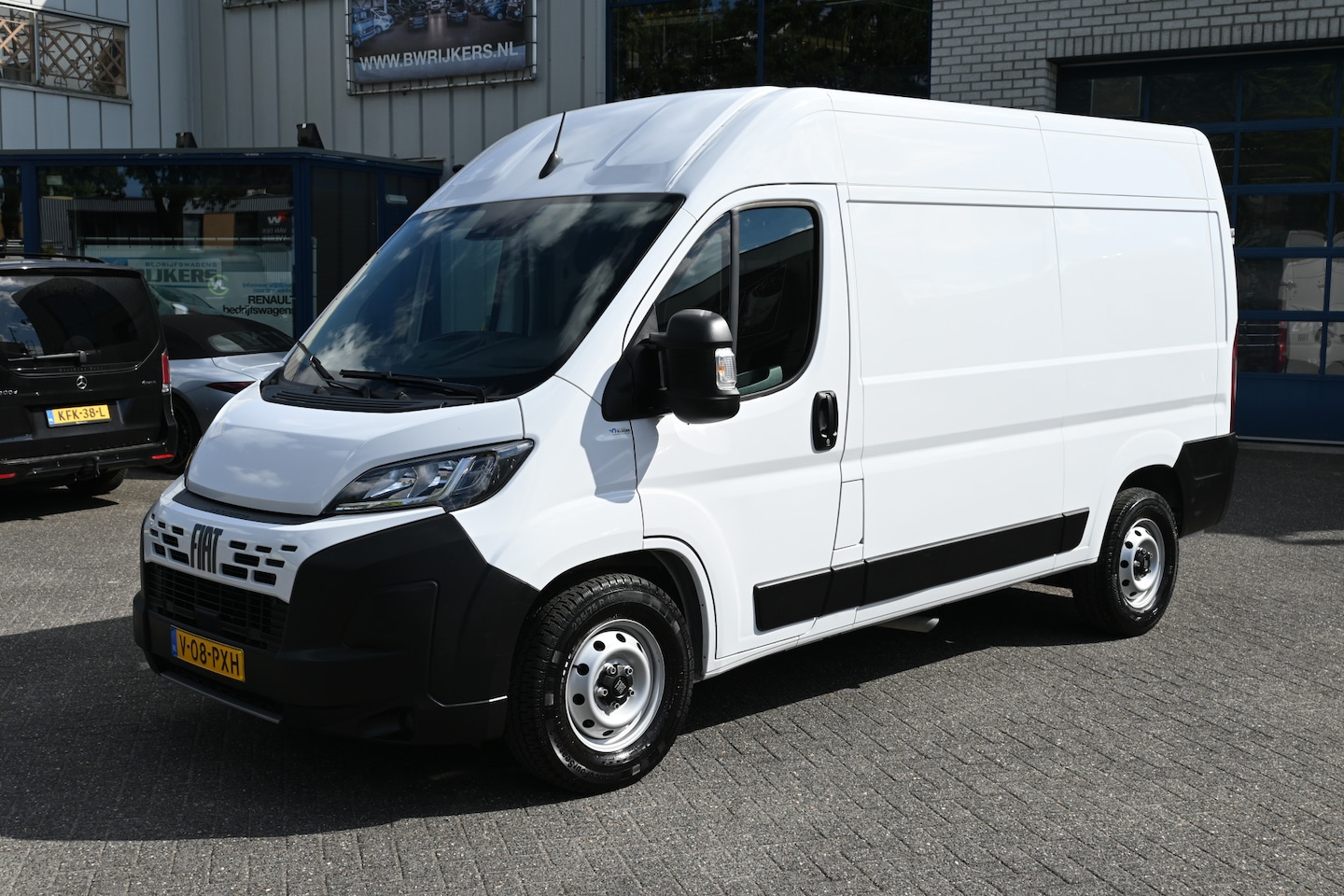 Fiat Ducato - L2H2 140 pk 3.5t Camera, 270 Graden achterdeuren - AutoWereld.nl
