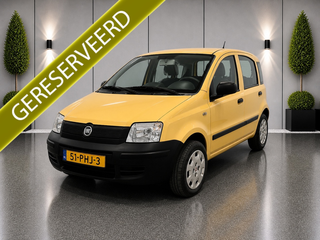 Fiat Panda - *** GERESERVEERD *** 1.2 - Slechts 17.762 KM  NAP- 1e Eigenaresse - NIEUWE DISTRIBUTIE ! - AutoWereld.nl