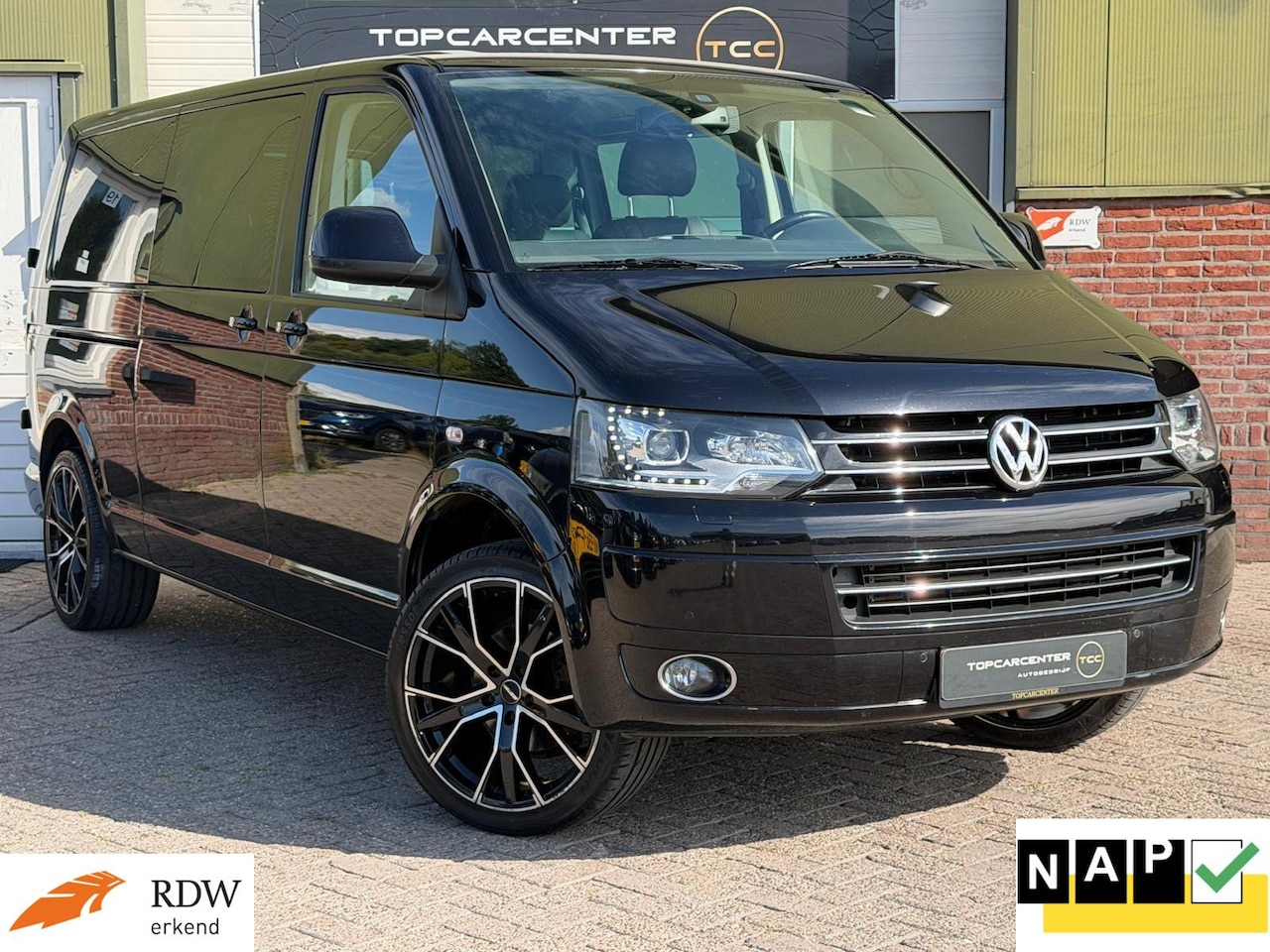 Volkswagen Transporter - 2.0 TDI L2H1 4Motion DC Highline 2.0 TDI L2H1 4Motion DC Highline 180PK - AutoWereld.nl