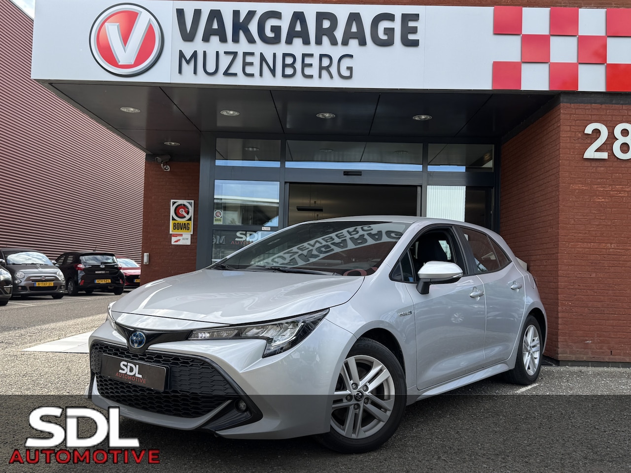 Toyota Corolla - 2.0 Hybrid Dynamic 180PK!! // NAVI // CAMERA // ADAPTIVE CRUISE // APPLE CARPLAY-ANDROID A - AutoWereld.nl