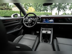Porsche Macan - Turbo Electric | Np. 146k | Pano.dak | 360° Cam. | 4WSturing | 22 Inch