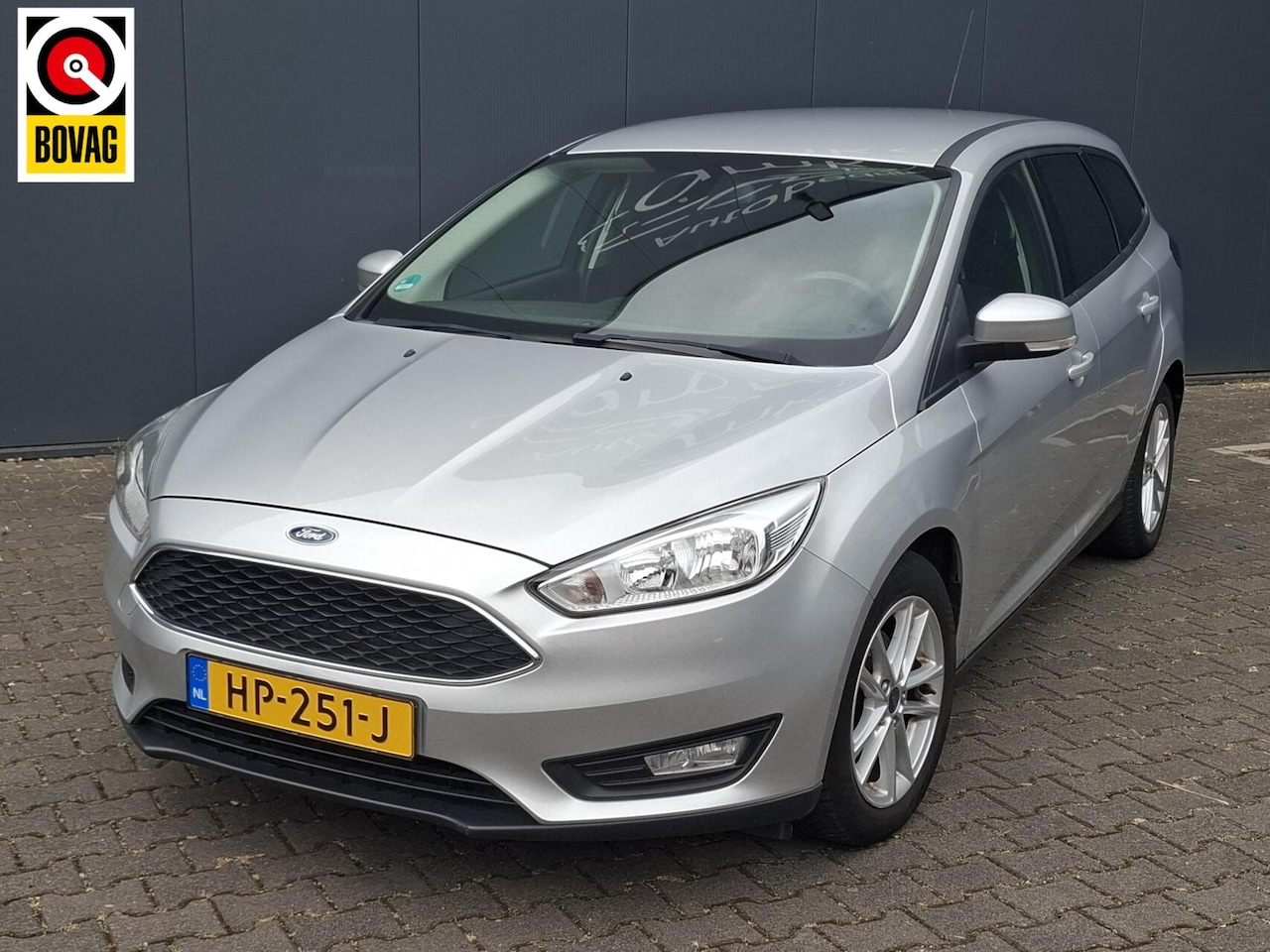 Ford Focus Wagon - 1.0 First Edition / CRUISE C. / TREKHAAK / ENZ. - AutoWereld.nl