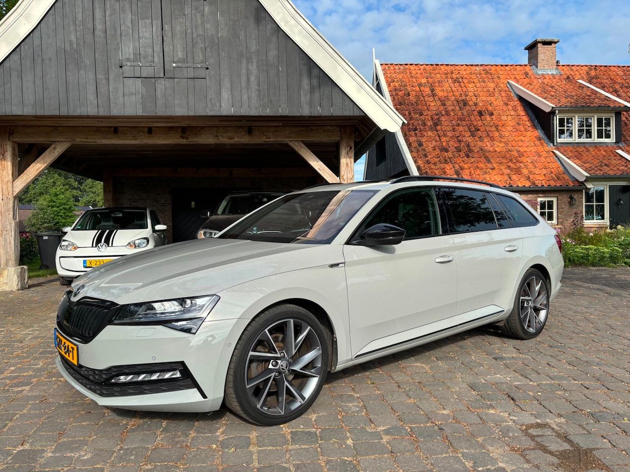 Skoda Superb Combi - 1.4 TSI iV Sportline Business 1.4 TSI iV Sportline Business - AutoWereld.nl