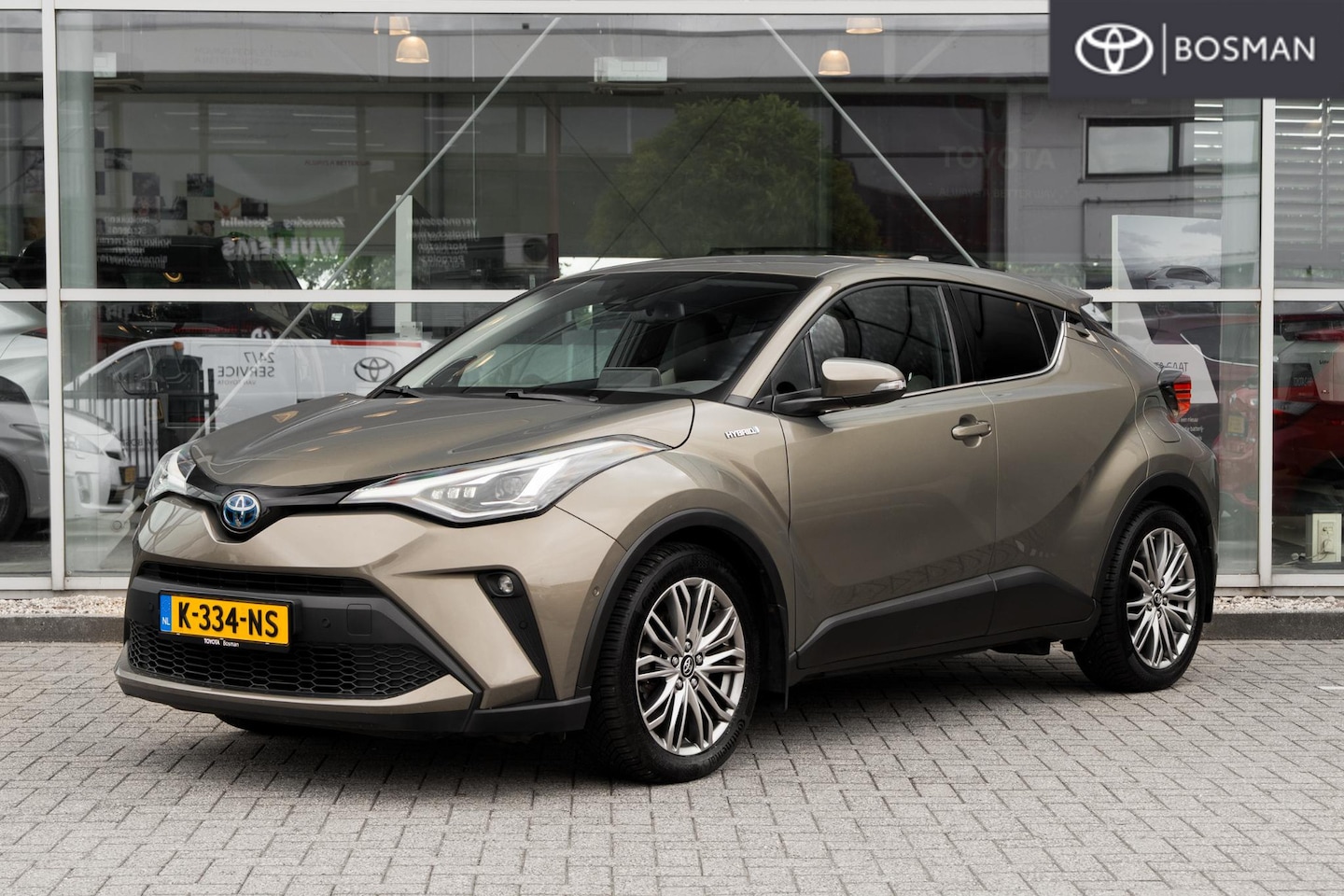 Toyota C-HR - 2.0 Hybrid Executive Trekhaak - AutoWereld.nl