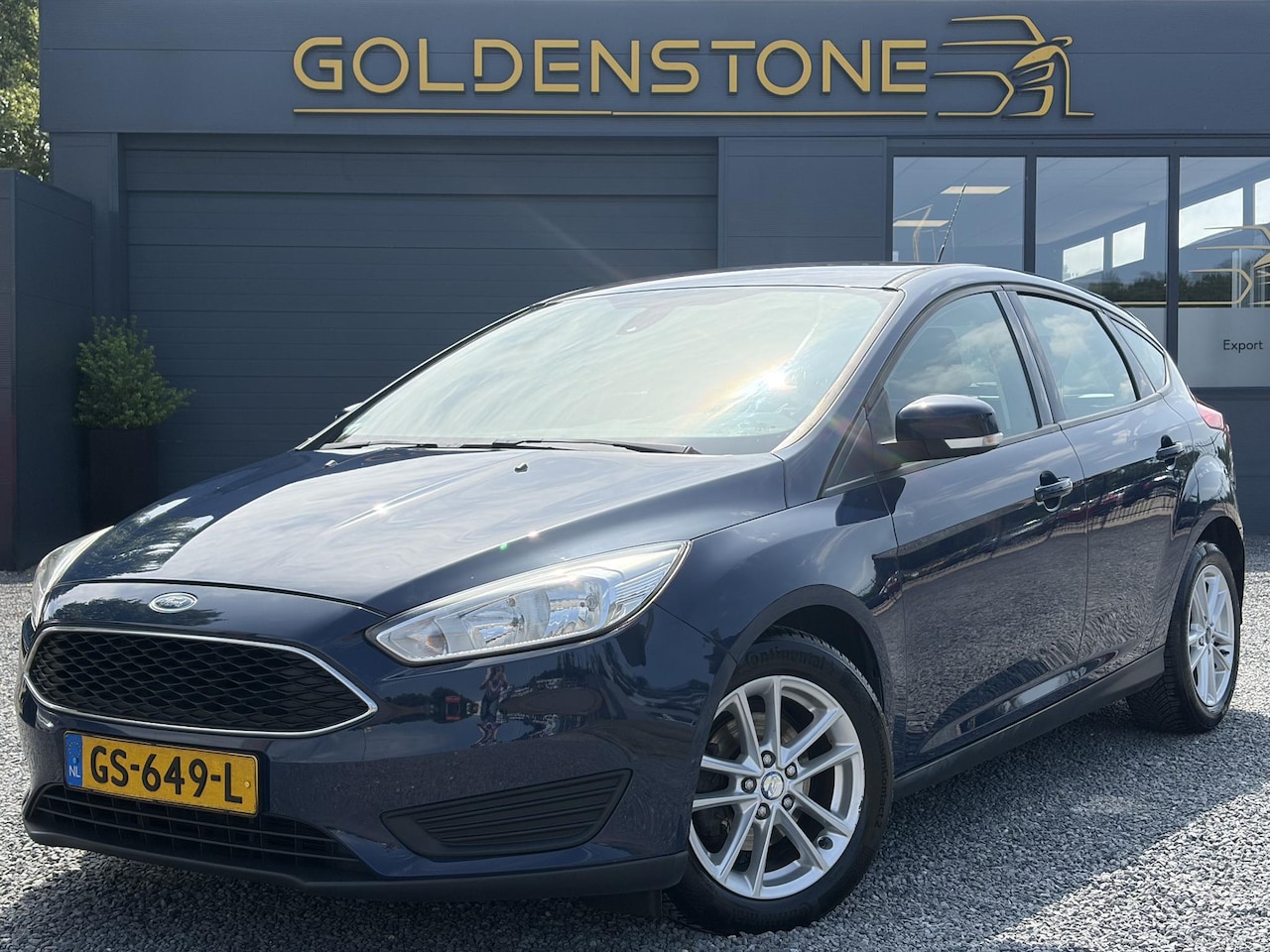 Ford Focus - 1.0 Trend Edition Dealer Onderhouden,Trekhaak,Navi,Airco,Cruise,2e Eigenaar,N.A.P,102pk,Ap - AutoWereld.nl