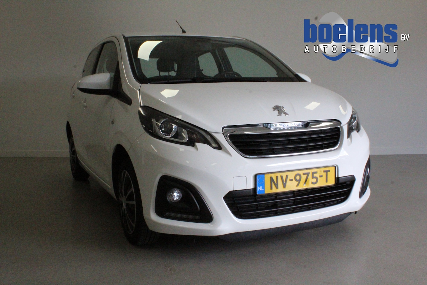 Peugeot 108 - 1.0 e-VTi Active | APK: 04-2027 | AIRCO | ELEK-RAMEN | TEL | AUX | CPV | LED | 5DEUR | WIE - AutoWereld.nl