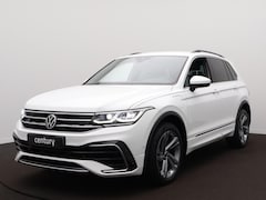 Volkswagen Tiguan - 1.4 TSI eHybrid R-Line Business+ | Camera | Zwenkbare trekhaak | ACC | Navi |