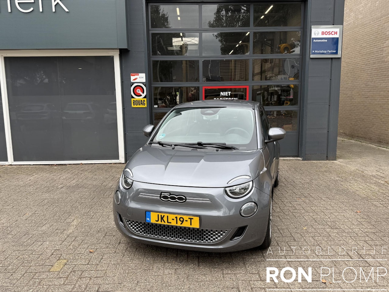 Fiat 500 - Urban 42 kWh / Airco clima/ Apple carplay/ Cruise/ LED/ SOH 97,1% - AutoWereld.nl