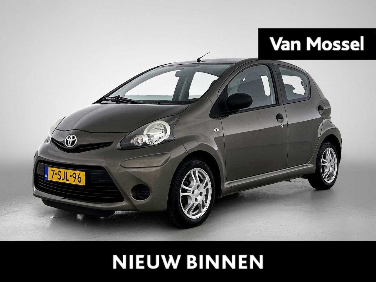 Toyota Aygo - 1.0 VVT-i Now 1.0 VVT-i Now - AutoWereld.nl