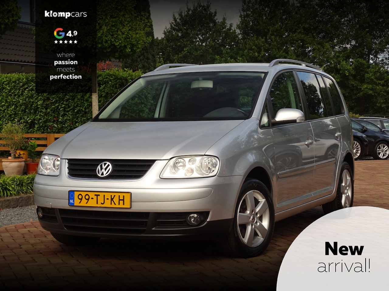 Volkswagen Touran - 2.0 TDI Highline Aut. NAP-NL-auto|100%-VW-DealerOnderhouden!! 1e EIGENAAR | UNIEK!! - AutoWereld.nl