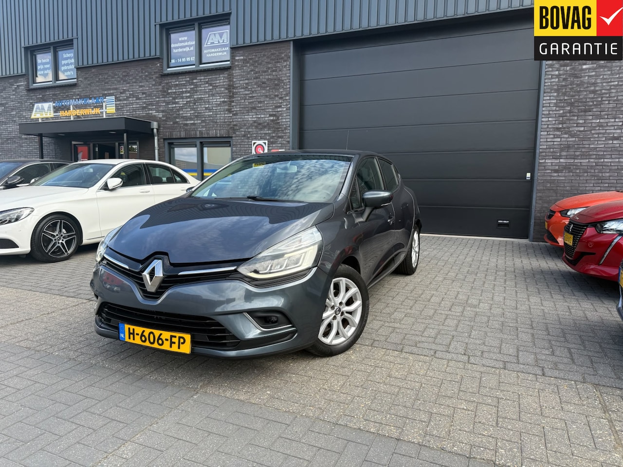 Renault Clio - 1.2 TCe Intens | 2E EIGENAAR | AUTOMAAT | 3/6 OF 12MND GARANTIE | NAVI | CRUISE | CLIMA | - AutoWereld.nl