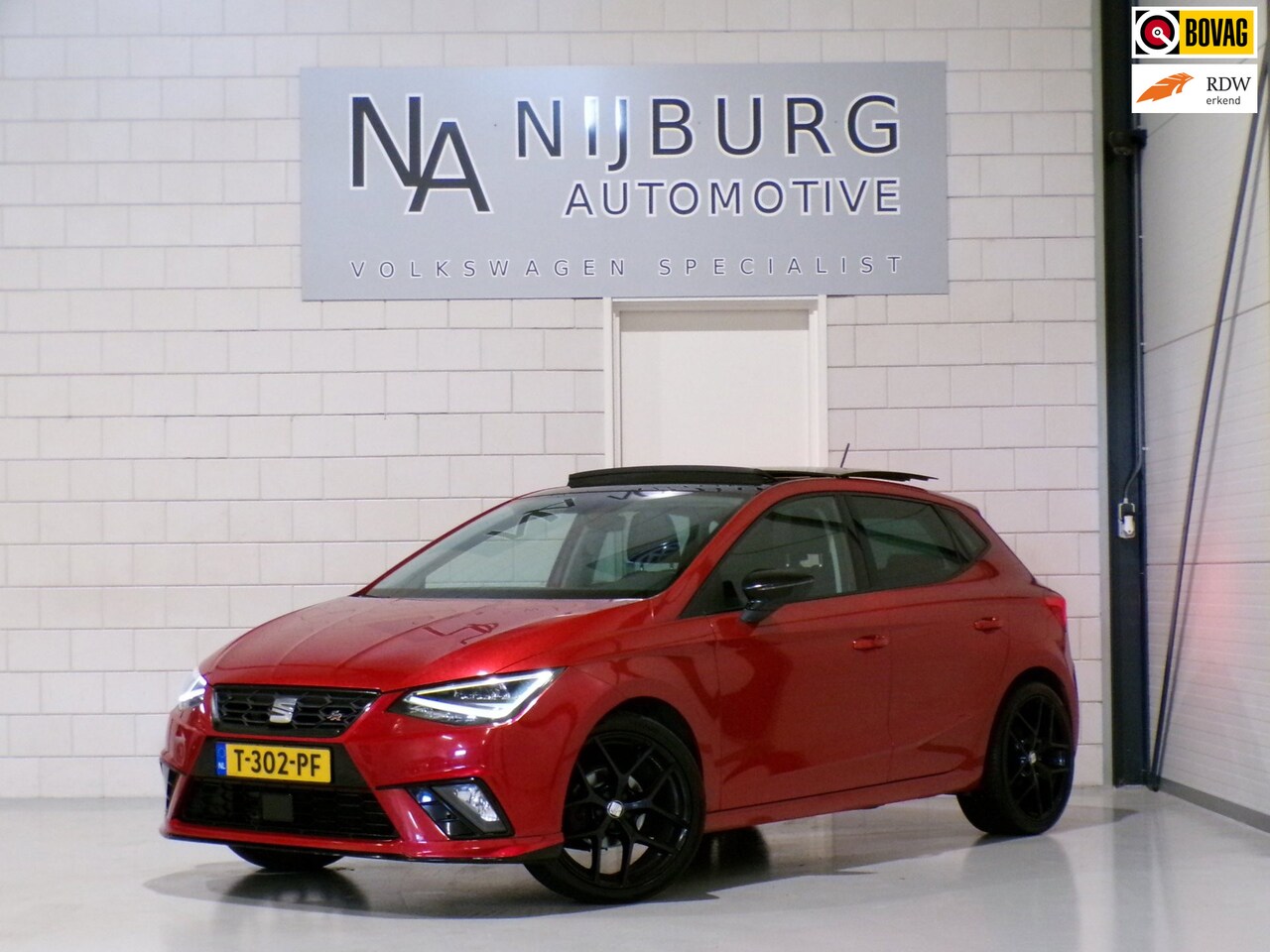 SEAT Ibiza - 1.0 TSI FR Business Intense Apple-Carplay Full-LED Panoramadak Parkeersensoren 18"Velgen B - AutoWereld.nl
