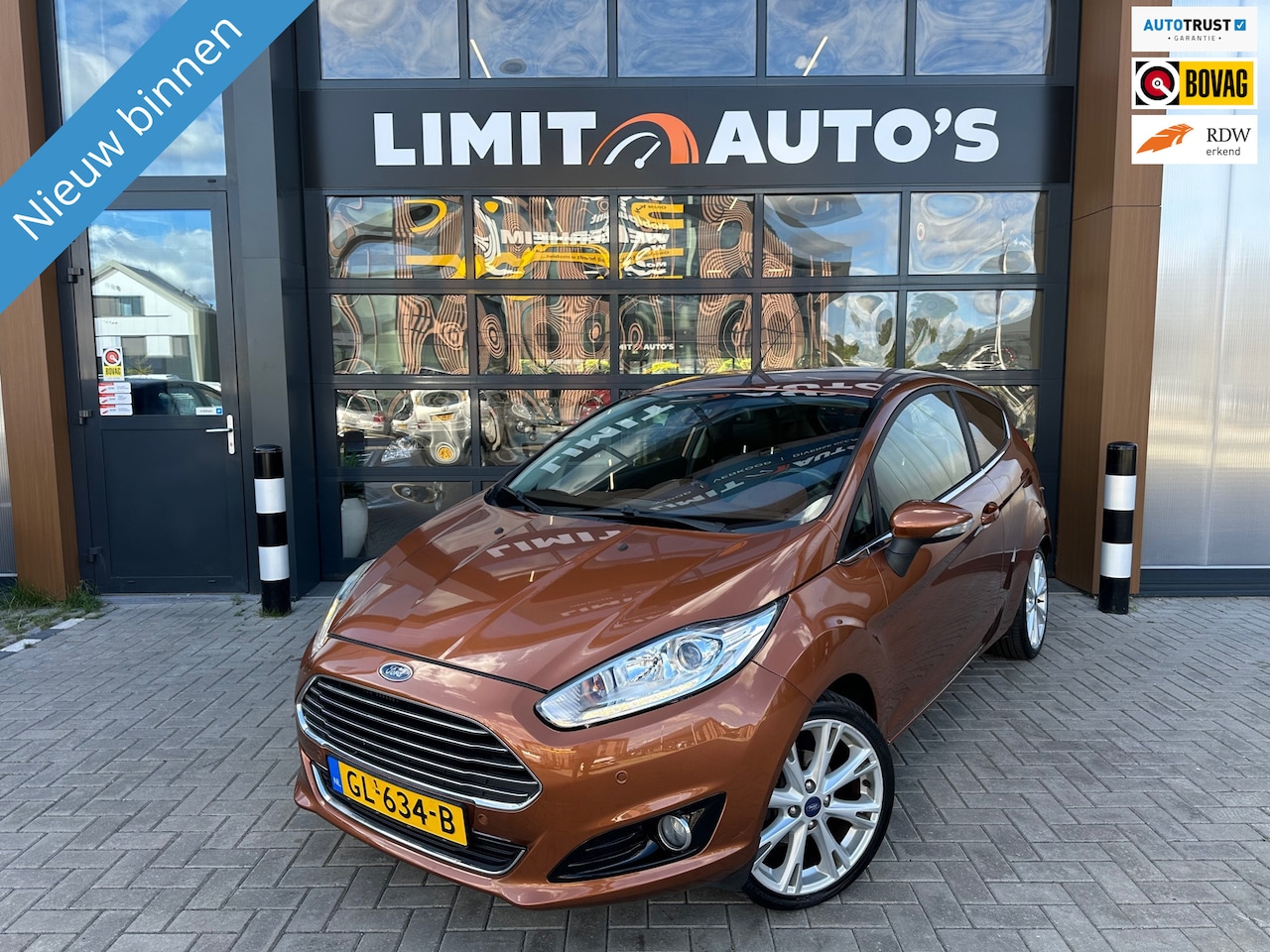 Ford Fiesta - 1.0 EcoBoost Titanium/Aut/Leer/Climate/Cruise/Camera/Keyless/St.verw/Navi/Pdc v+a/Apk - AutoWereld.nl