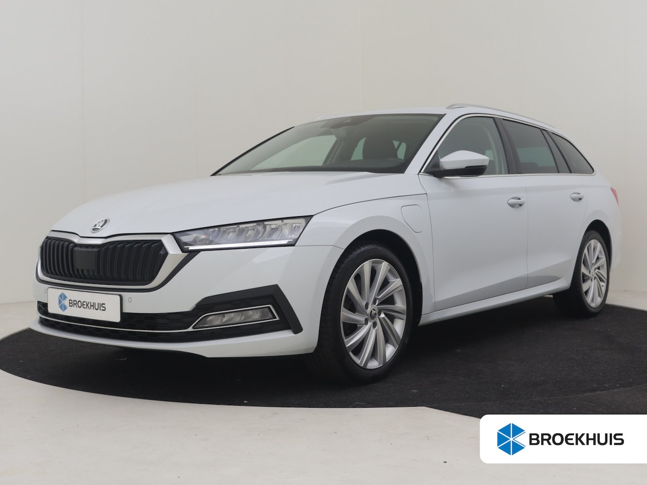 Skoda Octavia Combi - 1.4 TSI iV PHEV Business edition 245PK DSG/AUTO | head-up Display | Elecktr stoelen met ge - AutoWereld.nl
