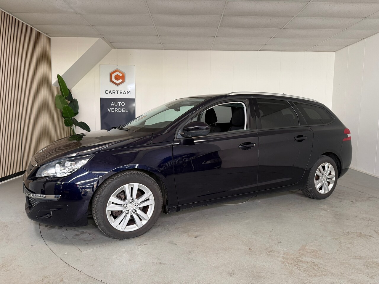 Peugeot 308 SW - 1.6 BlueHDI Blue Lease Executive Airco, LMV - AutoWereld.nl