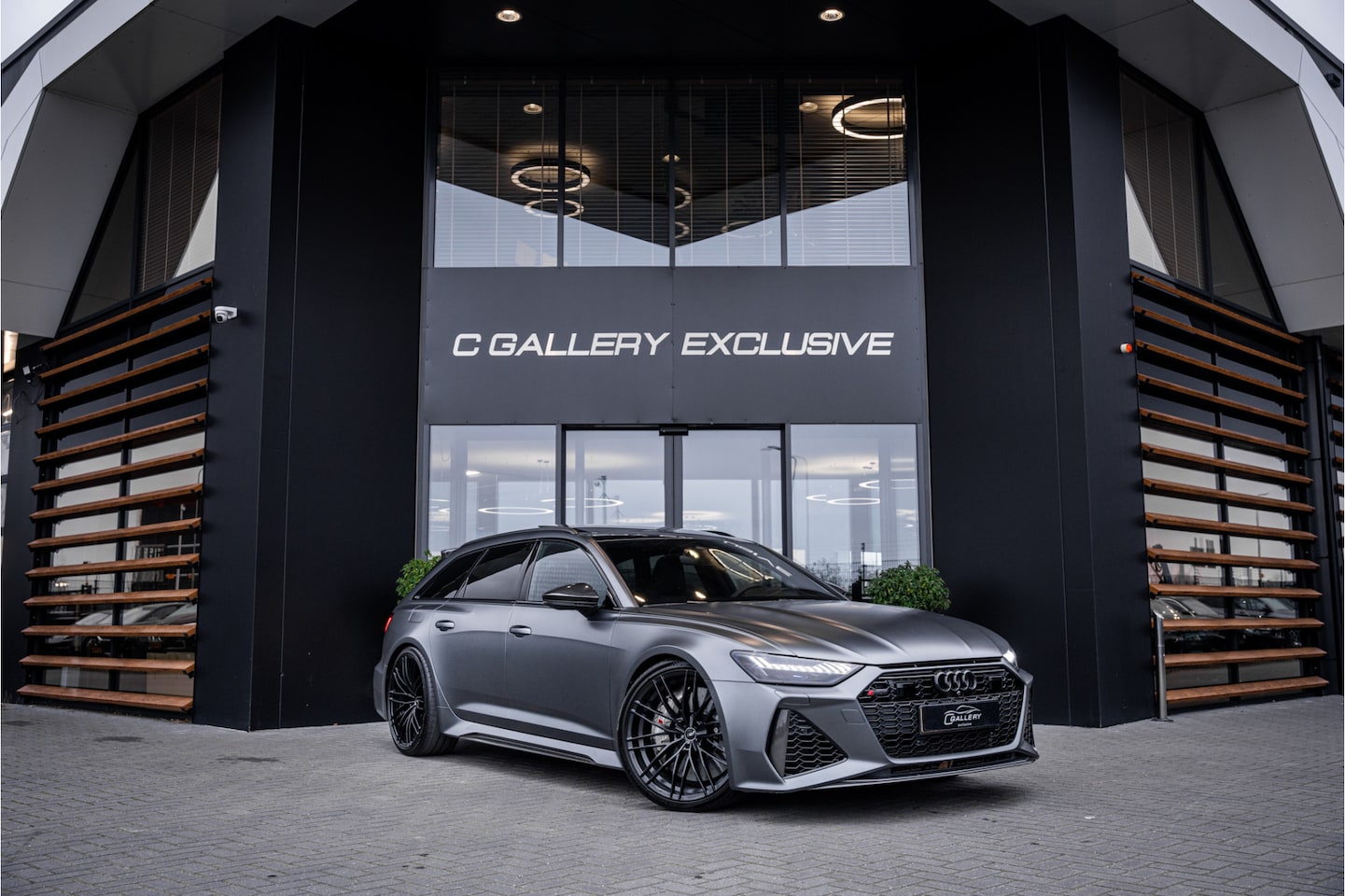 Audi RS6 - Avant TFSI quattro - RS Dynamic + | ABT Wheels | Panorama | Carbon | B&O - AutoWereld.nl