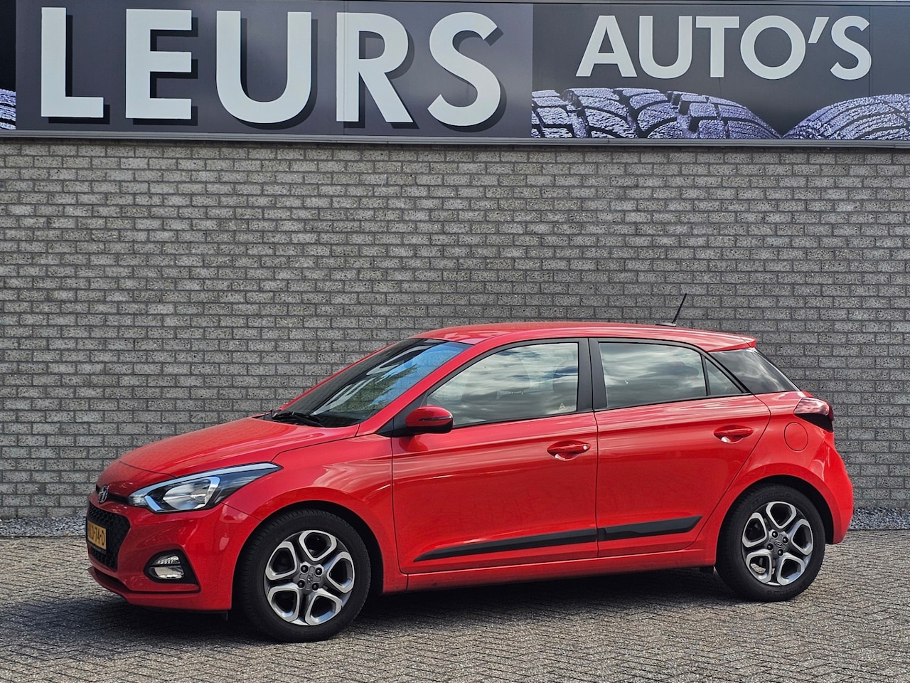 Hyundai i20 - 1.2 HP Business Edition Camera/Ccr/Pdc - AutoWereld.nl