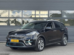 Kia e-Niro - EXECUTIVELINE 64 KWH (100% SOH) I WARMTEPOMP I SCHUIF/KANTELDAK I STOELVERWARMING I ALL-IN