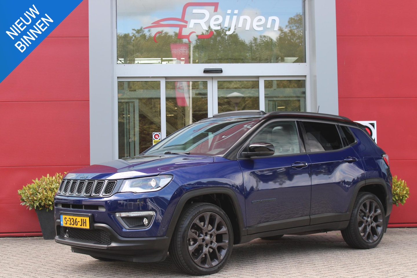 Jeep Compass - 4xe 240PK Plug-in Hybrid ELECTRIC S | AFNEEMBARE TREKHAAK | PANORAMA SCHUIF/KANTEL DAK | D - AutoWereld.nl