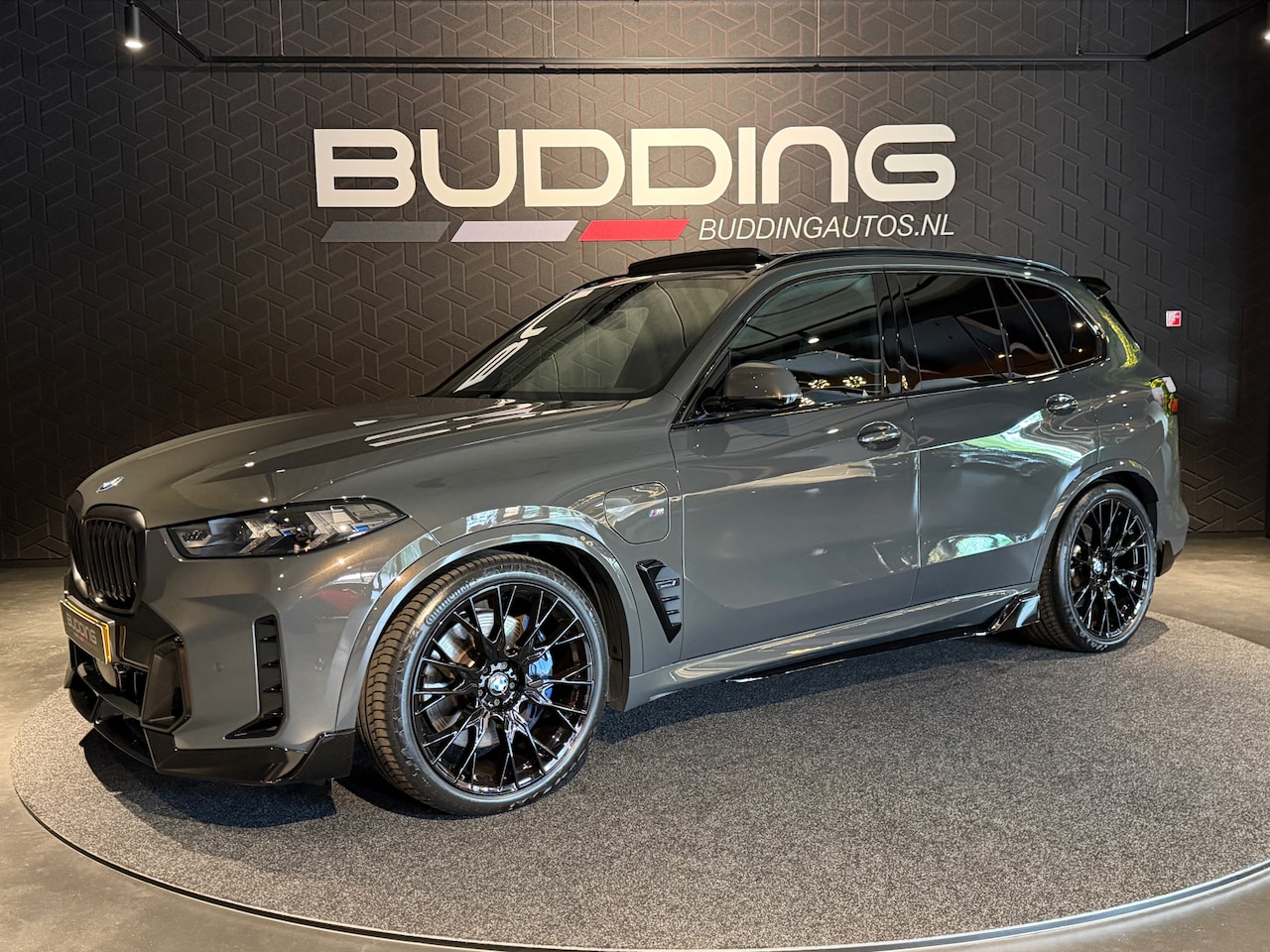 BMW X5 - xDrive50e Launch Edition | M-performance | Pano | 22''inch - AutoWereld.nl