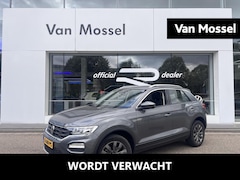 Volkswagen T-Roc - 1.5 TSI Style | 150 PK | Automaat | Trekhaak | Parkeersensoren | Elektrische Achterklep |