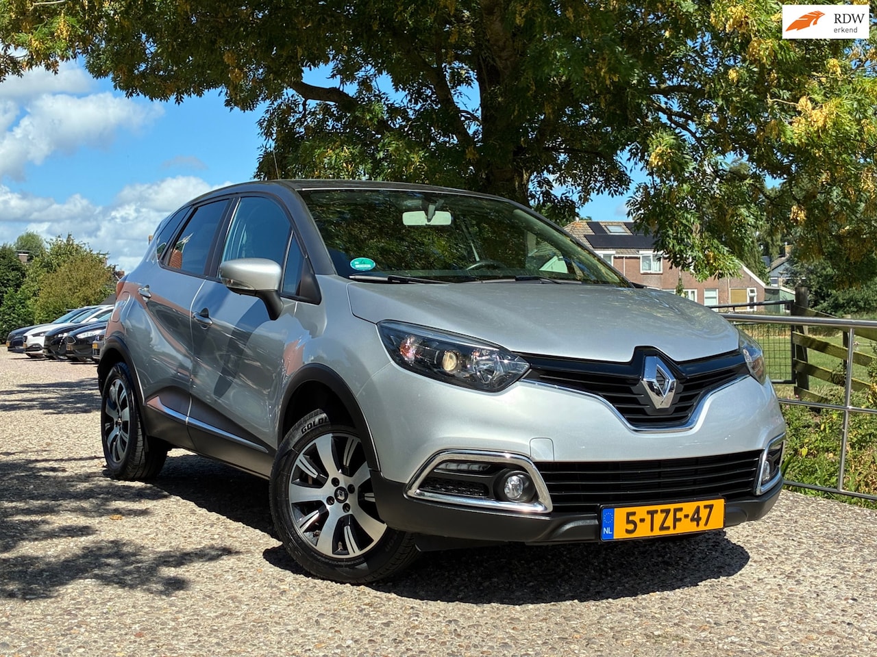 Renault Captur - 0.9 TCe Expression | '' 105.000 KM '' + Cruise + Airco Nu € 6.975,-!!! - AutoWereld.nl