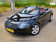 Audi TT Roadster - 1.8 5V Turbo Baseball Edition Clima Leer