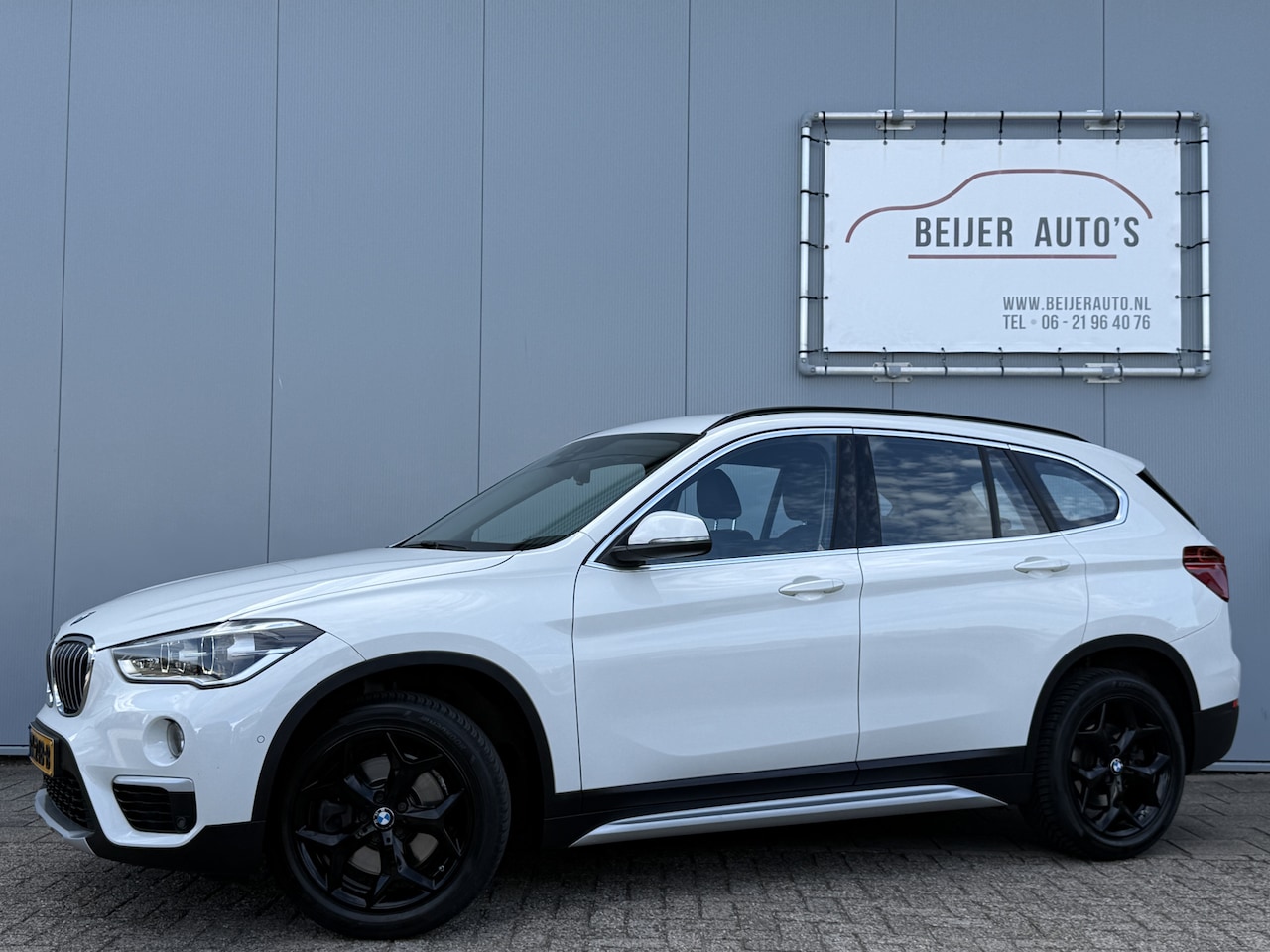 BMW X1 - xDrive20i High Executive Automaat Navigatie/Trekhaak/Camera. - AutoWereld.nl