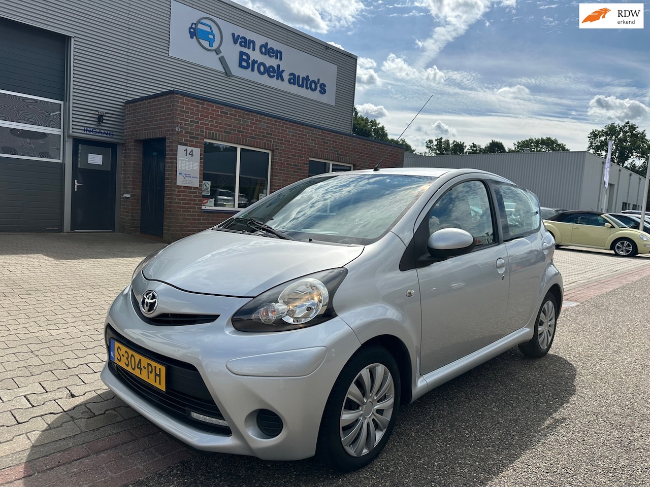 Toyota Aygo - 1.0 VVT-i Comfort 5 deurs/AICO/elektr. ramen/stoelverwarming ! / - AutoWereld.nl