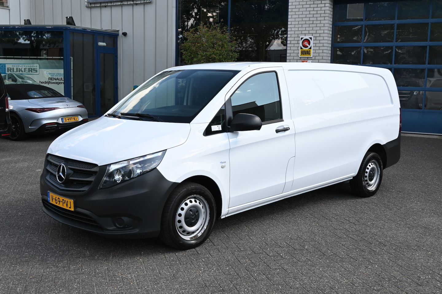 Mercedes-Benz Vito - 114 CDI Extra Lang Audio 40 navigatie met camera, 2500kg Trekhaak, Etc. - AutoWereld.nl