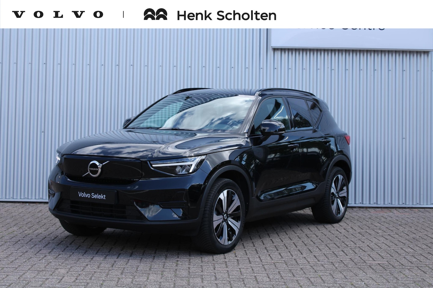 Volvo XC40 - Recharge Core | Google Services | Apple Carplay | Android Auto | DAB+ radio | Achteruitrij - AutoWereld.nl