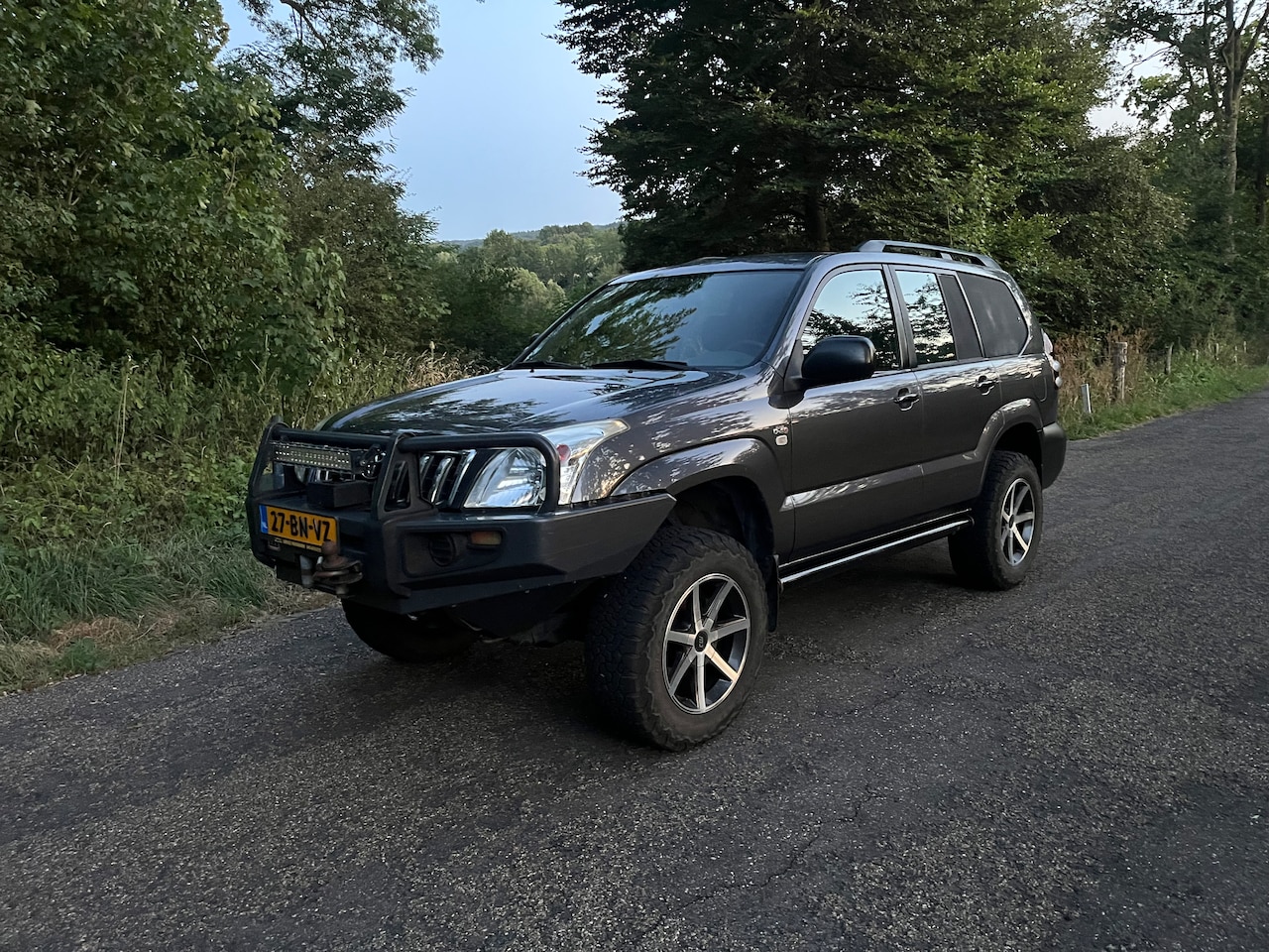 Toyota Land Cruiser - 3.0 D-4D VX Window Van - AutoWereld.nl