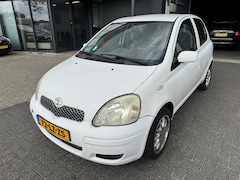 Toyota Yaris - 1.3 VVT-i Sol 5 DEURS AIRCO LMV