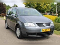 Volkswagen Touran - 1.6 102pk Business Airco/Cruise/Trekhaak