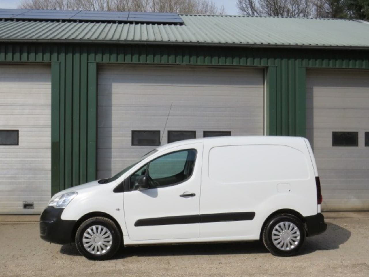 Peugeot Partner - 120 1.6 HDi 75 L1 XR 120 1.6 HDi 75 L1 XR - AutoWereld.nl