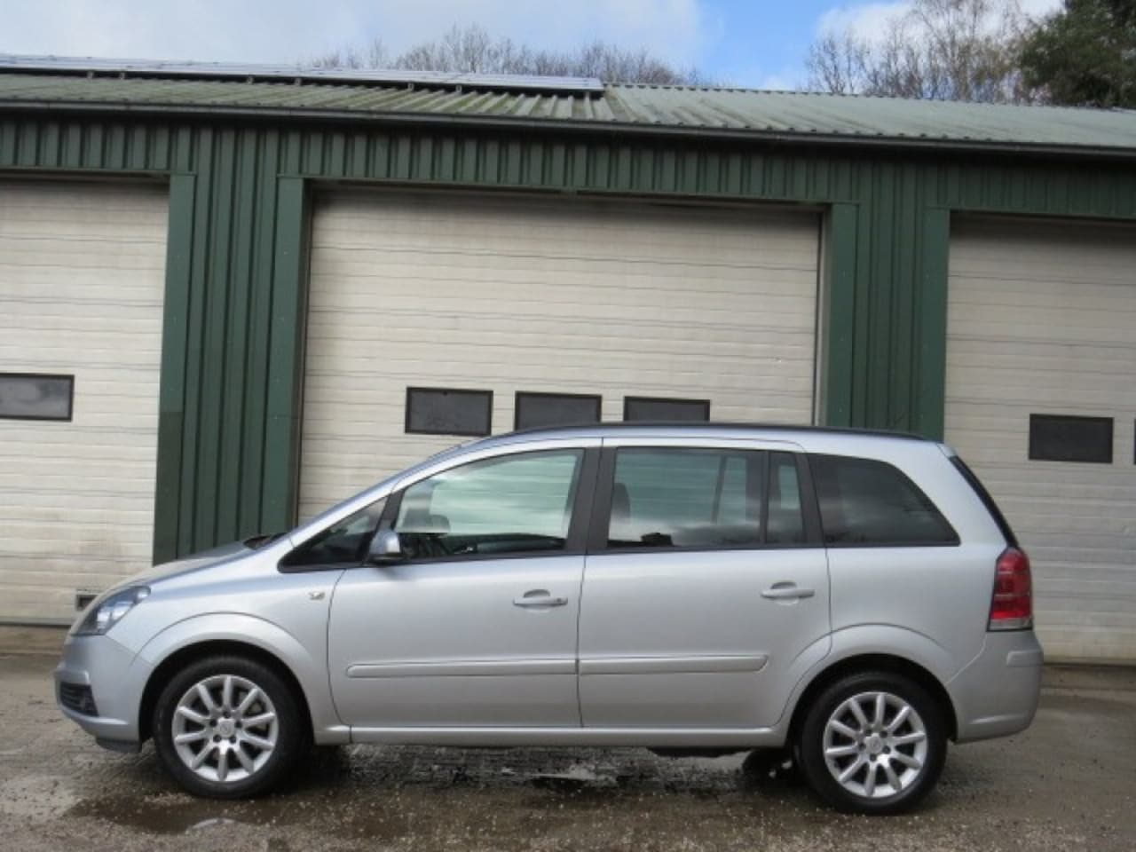 Opel Zafira - 1.6 CNG Temptation 1.6 CNG TEMPTATION - AutoWereld.nl