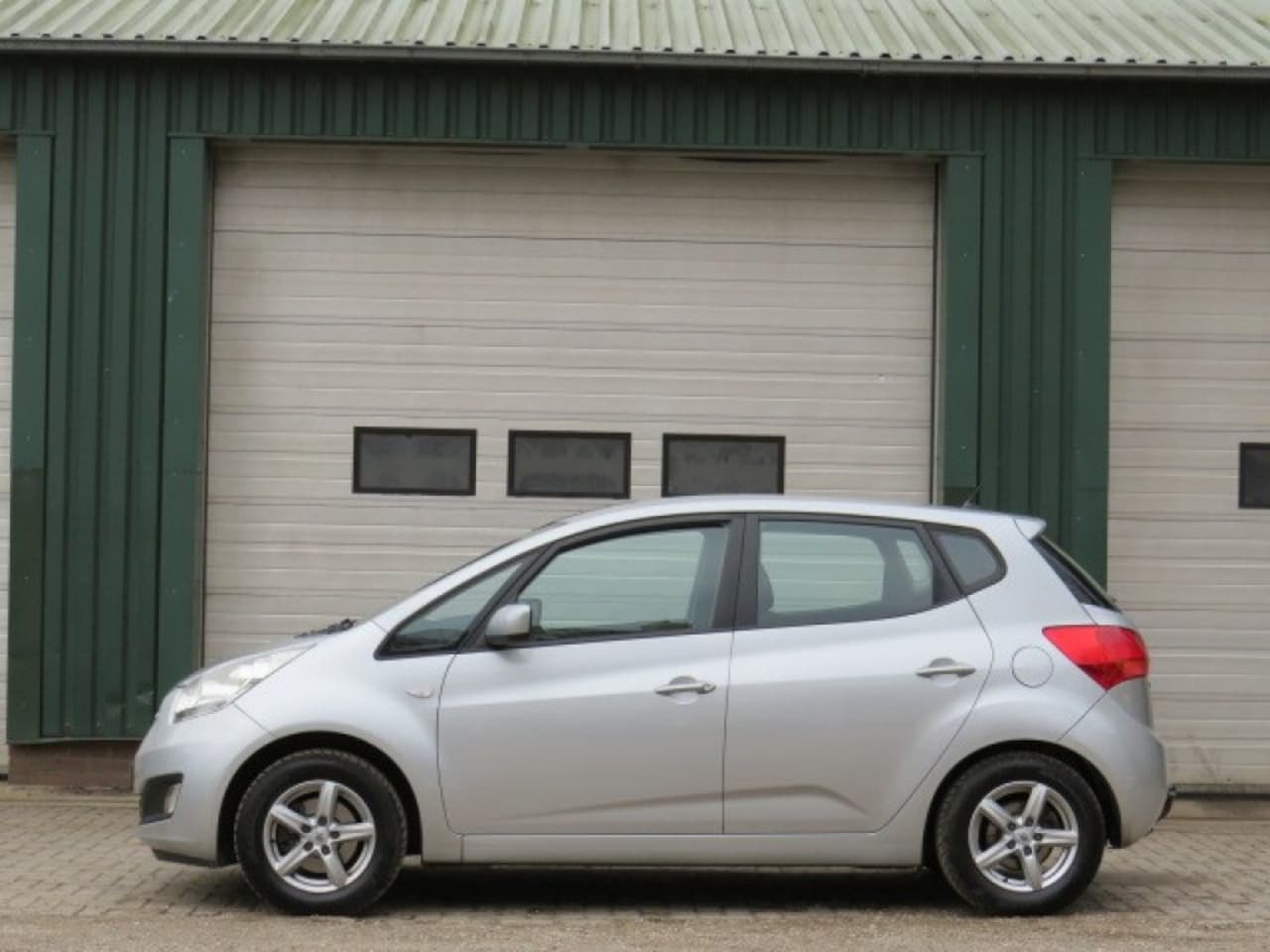 Kia Venga - 1.4 CVVT X-tra 1.4 CVVT X-TRA - AutoWereld.nl