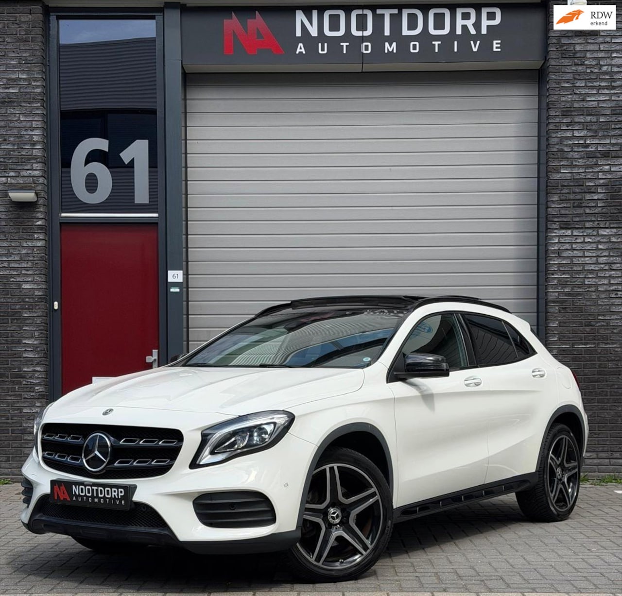 Mercedes-Benz GLA-Klasse - 250 4Matic/AMG/PANO/MEMORY/KEYLESS/CAMERA/VOL - AutoWereld.nl